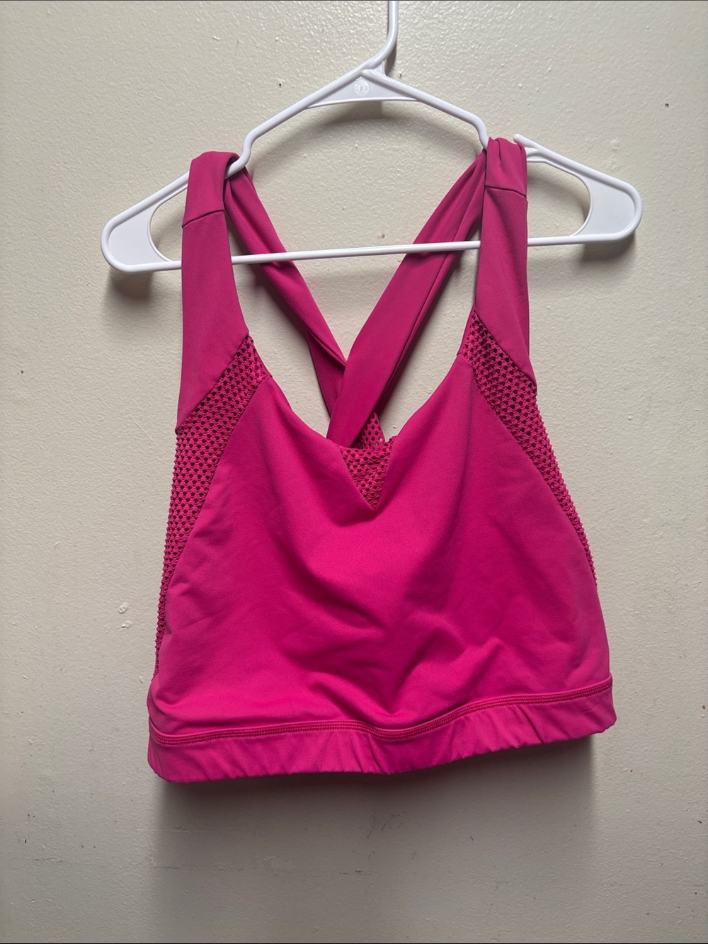 Torrid active mesh sports bra criss cross back women's size 6